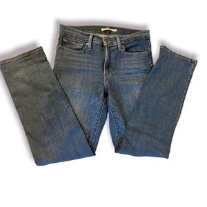 Women’s Levi’s Slimming Straight-Leg Jean sz 28x30